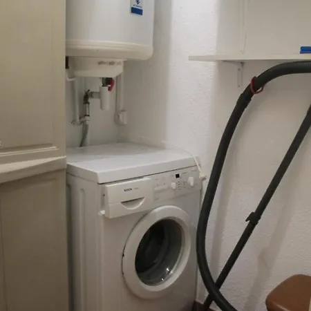 Beau F2 Vue Mer Fermee Avec Piscine *